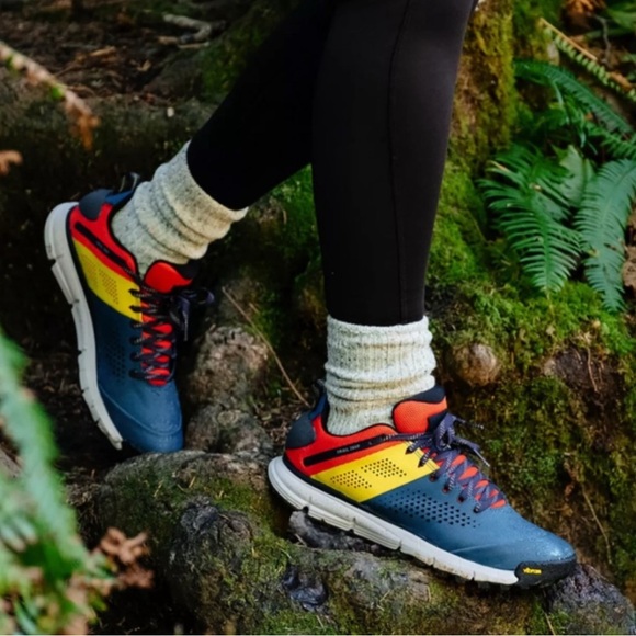 Free People Movement Danner Trail 2650 Sneakers 7 NEW - Picture 1 of 5